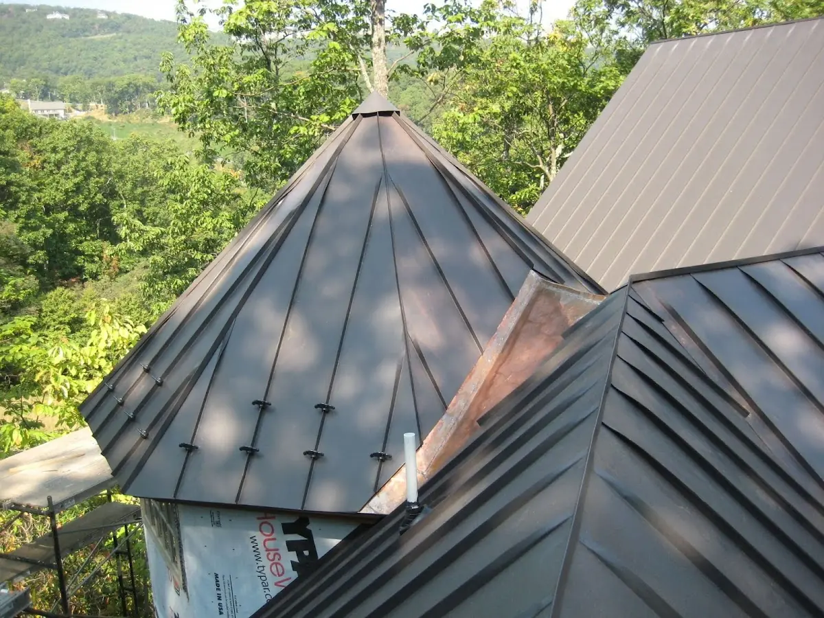 Professional Roof Tarp Installation by Craftsman Roofing in Astoria